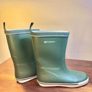 Tretorn Olive Green Women’s Rain Boots size 7 Waterproof